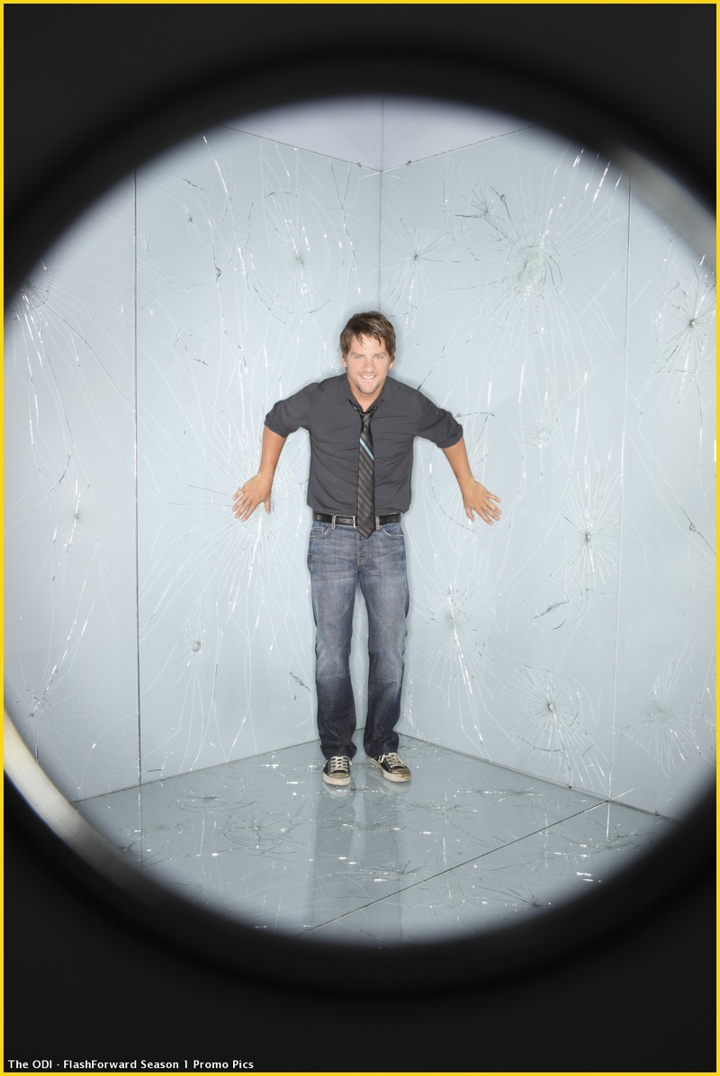 Illustration for article titled Flash Forward Cast Promo Gallery